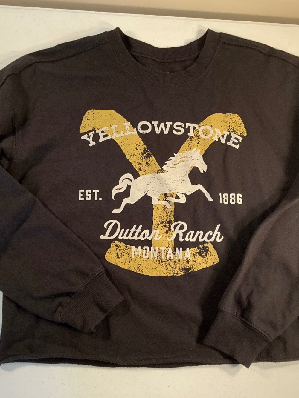 Yellowstone cropped black sweatshirt sz S